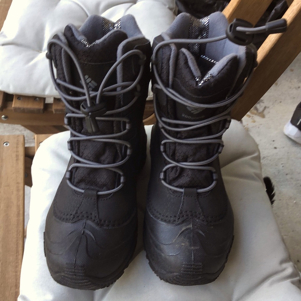 Columbia Youth arctic trip Omni-heat boot. Used once. All sales are final